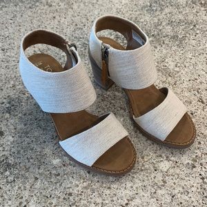 EUC Toms Size 5 Majorca Cutout Sandal